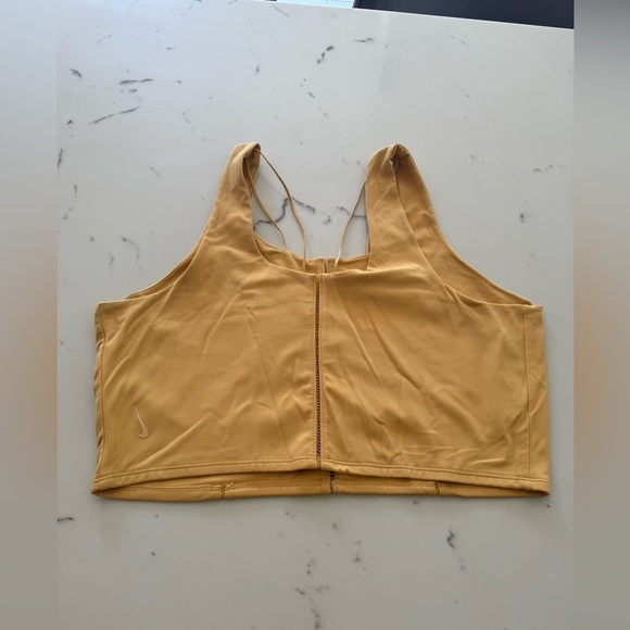 Nike Yoga Luxe Cropped Tank - Picture 7 of 9